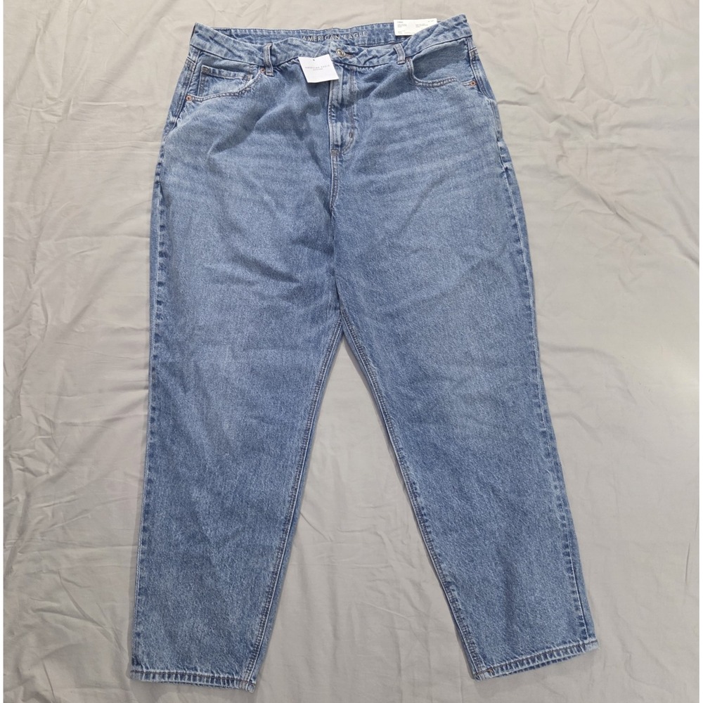 American Eagle Women's Strigid Curvy Mom Jean Medium Wash Super High Rise Sz 35W